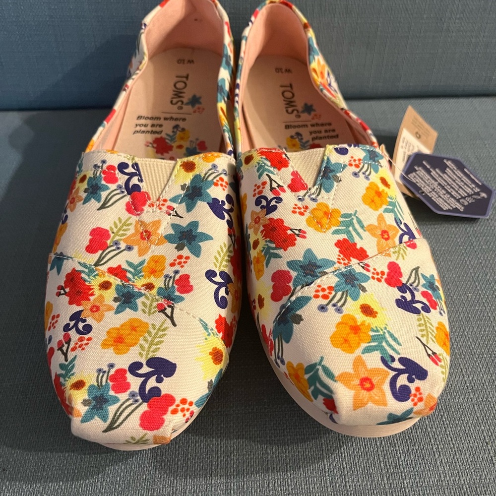 TOMS Floral Canvas Shoes - Multicolor